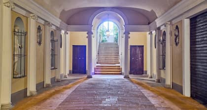 "Palazzo Incontri" penthouse historic center Siena