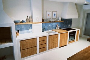 烤箱、炉灶、洗碗机、厨具/餐具