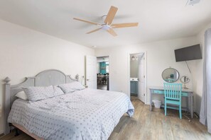 7 bedrooms, WiFi, bed sheets