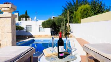 2 bedrooms, Internet