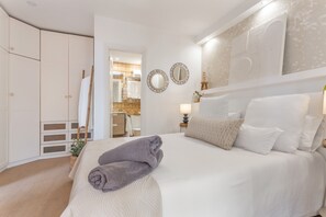 4 bedrooms, WiFi, bed sheets