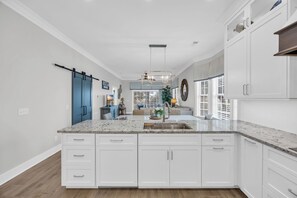 Interior - Marsh Hawk 3B Three bedroom unit in Marsh Hawk, Litchfield by the Sea (Pawleys Island)