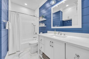 Towels - Marsh Hawk 3B Three bedroom unit in Marsh Hawk, Litchfield by the Sea (Pawleys Island)