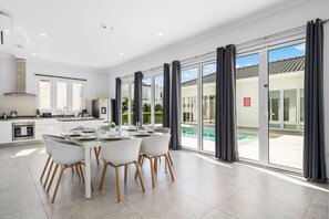 House (4 Bedrooms) | Property amenity - Malmokweg 4B (Noord)