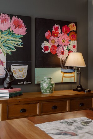 المنشأة من الداخل