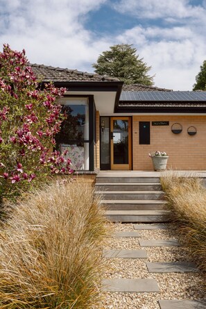 تفاصيل الفندق من الخارج