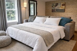 4 bedrooms, free WiFi, bed sheets