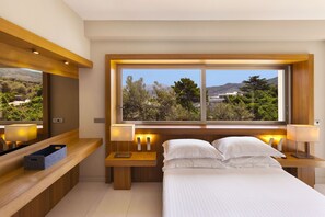 6 bedrooms, iron/ironing board, travel crib, free WiFi