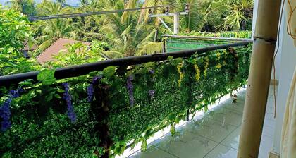 Skylodge 1 B&B - Bali Jungle Retreat with Fine Dining & Eco Pool