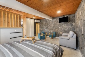 1 bedroom, WiFi, bed sheets, wheelchair access