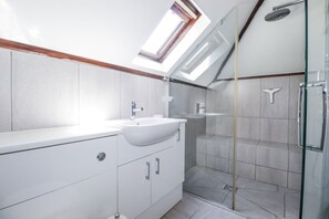 Shower - Temple House (Truro)