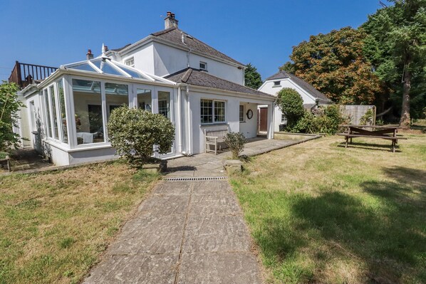 Exterior - Temple House (Truro)