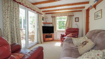 Cottage | Living area