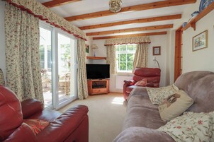 Cottage | Living area
