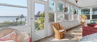 Charming Victorian 2BR Retreat with Porch & Dock – St. Lawrence Riverfront