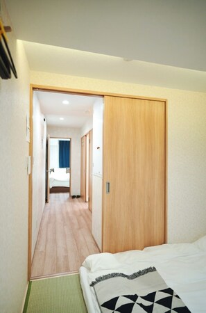 3 bedrooms, WiFi, bed sheets