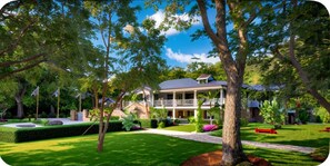 المنشأة من الخارج