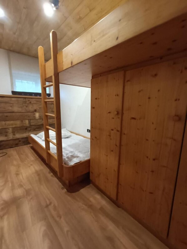 Chalet, 2 makuuhuonetta, näköala puutarhaan | 2 makuuhuonetta