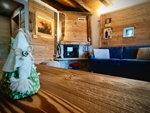 Chalé, 2 quartos, vista para o jardim | Sala de estar