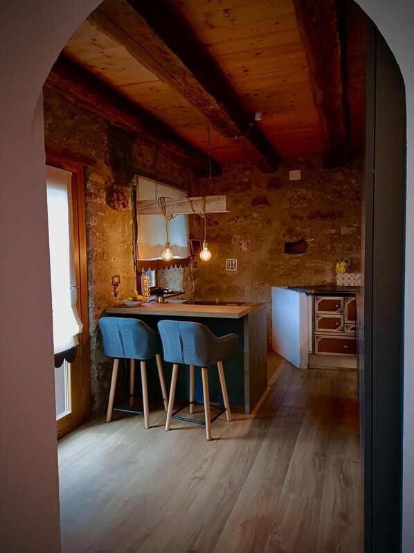 Chalet, 2 Bedrooms, Garden View | Interior