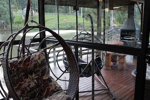Deluxe Chalet, Patio, Lake View | Living area