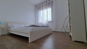 3 Schlafzimmer, Bügeleisen/Bügelbrett, WLAN, Bettwäsche