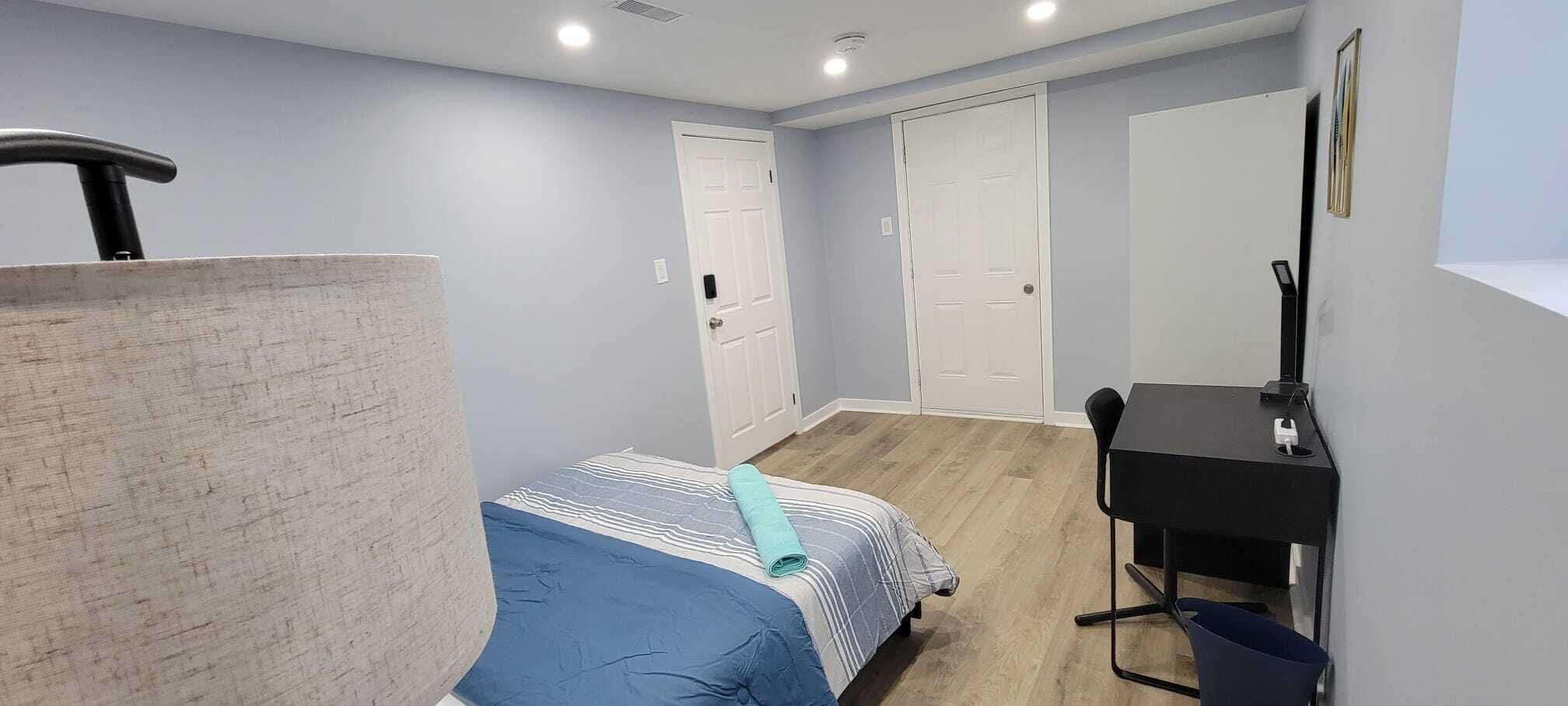 2 chambres, fer et planche à repasser, Wi-Fi, draps fournis
