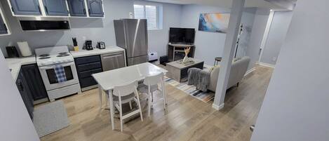 Microwave, oven, stovetop, dishwasher