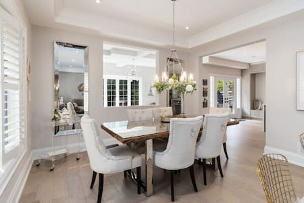 Dining - Grand Haven Home-Luxury 4 BD (Mississauga)