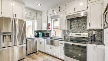 Apartment (1 Bedroom) | Interior