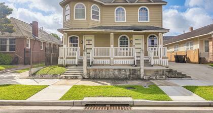 Walkable Apt 2 Mi to Dtwn: Houston Retreat!