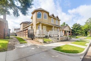 Apartment (1 Bedroom) | Interior