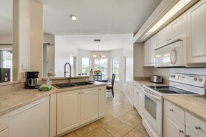 House (3 Bedrooms) | Interior - Near Sun Splash Waterpark: 'coral Princess' Oasis (Cape Coral)