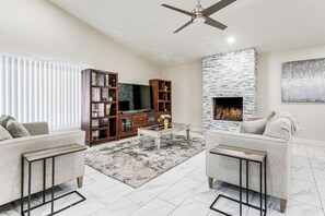 House (4 Bedrooms) | Interior