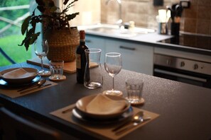 Fridge, microwave, oven, stovetop - Casale Castro - Serrina Apartment (Umbria)