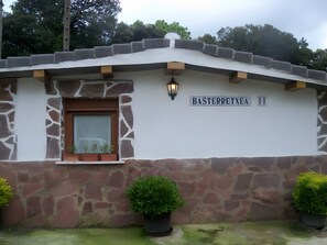 Exterior detail - Apartment 'Basterretxea II' with Mountain Views, Private Terrace and Wi-Fi (Anoz)