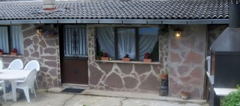 Apartment 'Basterretxea II' with Mountain Views, Private Terrace and Wi-Fi