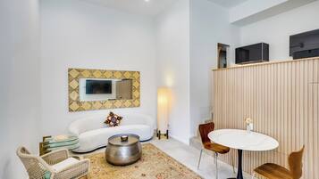 Apartment (1 Bedroom) | Front of property