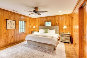 House (6 Bedrooms) | Interior