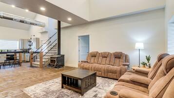 House (3 Bedrooms) | Front of property