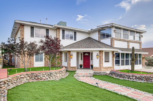 13 Mi to Downtown El Paso: Home w/ Game Room & Bar