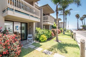 Exterior - A short walk or drive to sandy beaches, surf spots, and local cafes. (Oceanside)