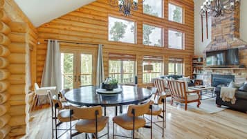 Rumah (5 Bedrooms) | Interior