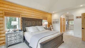 House (5 Bedrooms) | Interior