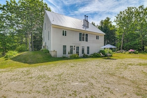 Interior - Explore Coastal Maine! Cozy Apt w/ Yard & Garden (Orland)