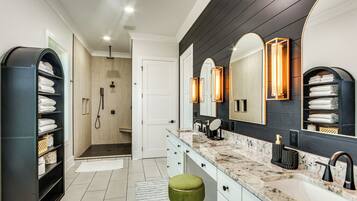 Rumah (4 Bedrooms) | Interior