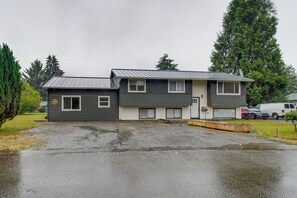 Apartment (1 Bedroom) | Interior - Near Twilight Sites & Scenic Hikes: Forks Apt (Forks)