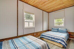 Apartment (1 Bedroom) | Interior - Near Twilight Sites & Scenic Hikes: Forks Apt (Forks)