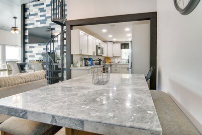 Lake View & Game Room on 3 1/2 Acres, Near Marina