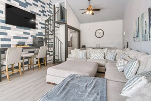 House (Multiple Bedrooms) | Bahagian dalam